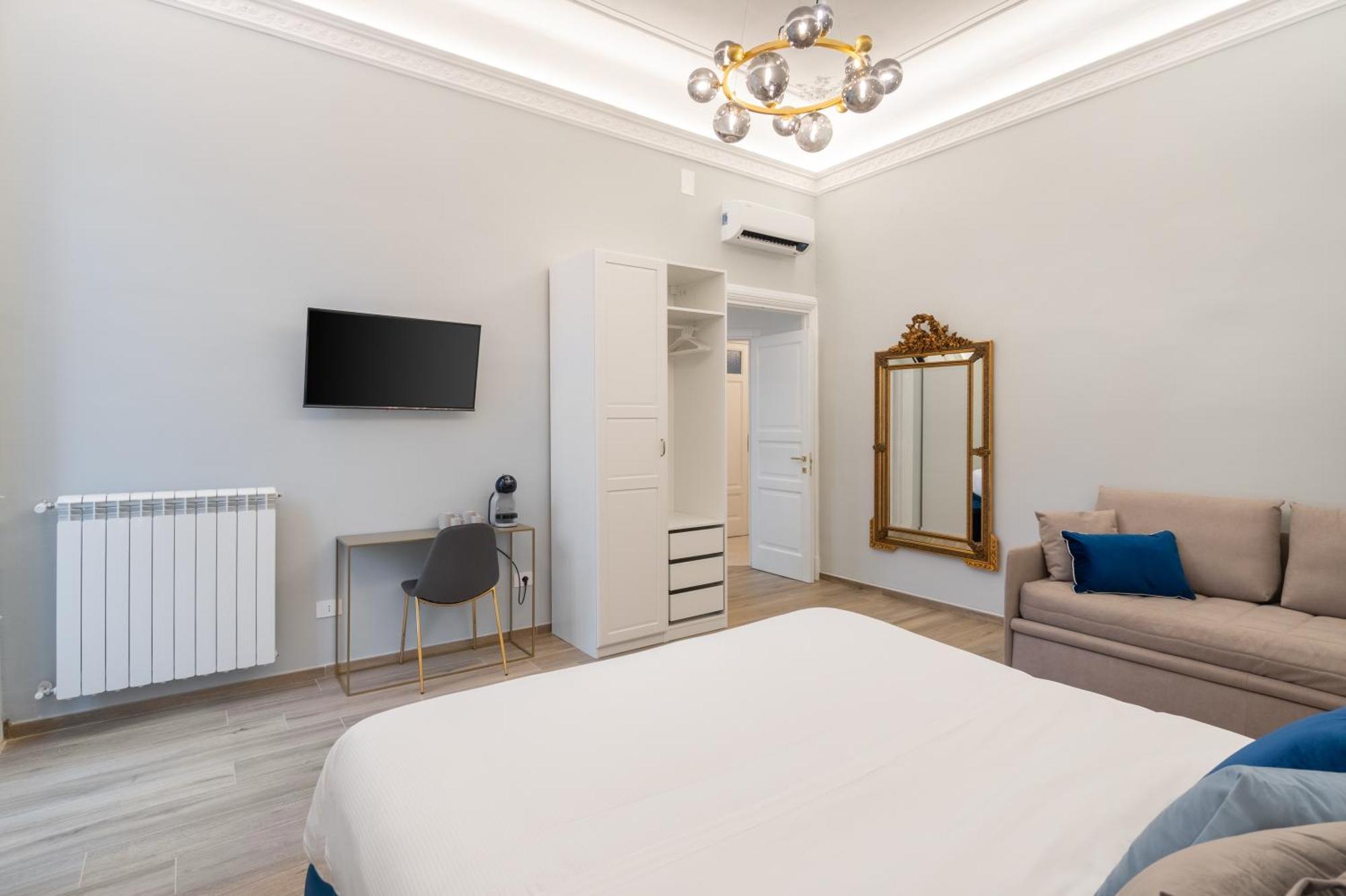 Palazzo Galeoni Luxury Suites Salerno Exteriör bild