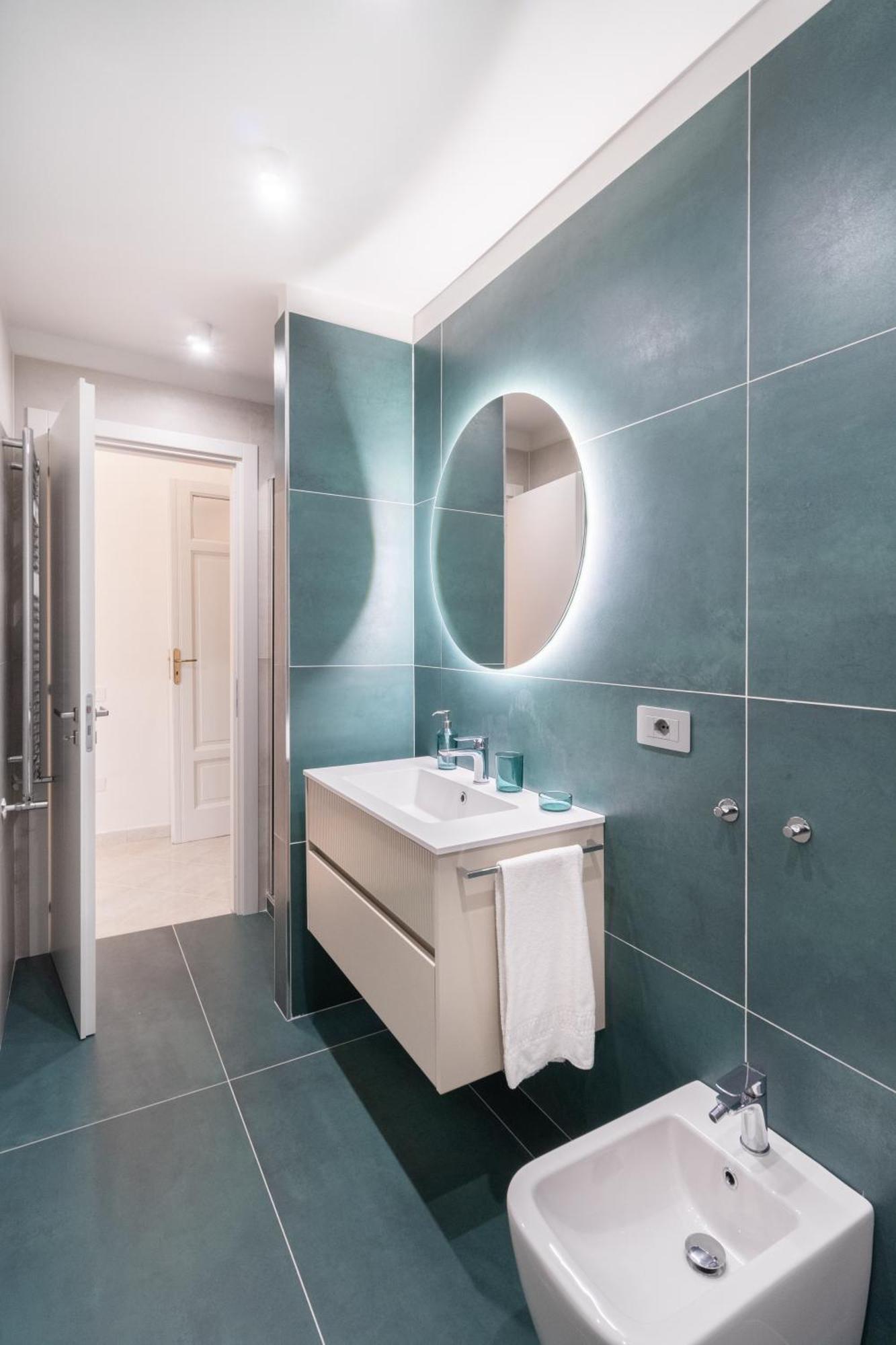 Palazzo Galeoni Luxury Suites Salerno Exteriör bild