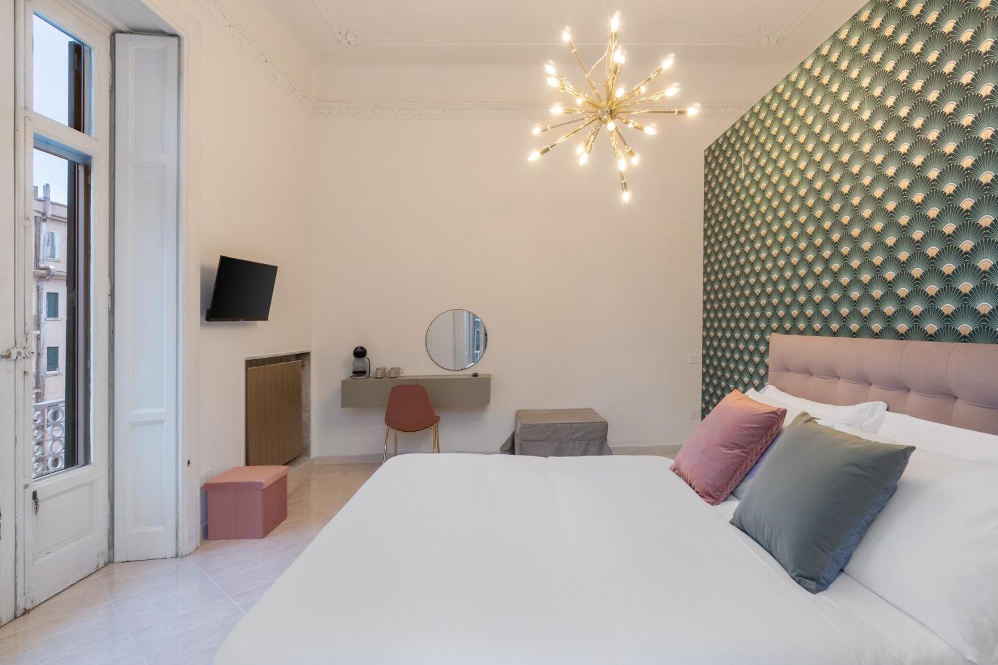 Palazzo Galeoni Luxury Suites Salerno Exteriör bild